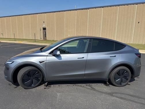 2026 Tesla Model Y Long Range