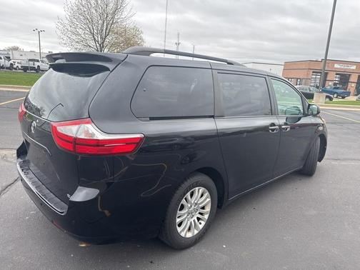 2015 Toyota Sienna XLE