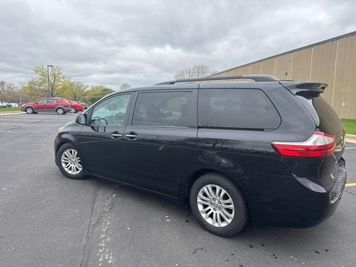2015 Toyota Sienna XLE