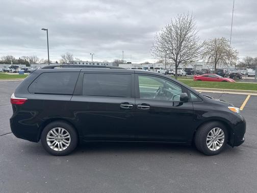 2015 Toyota Sienna XLE