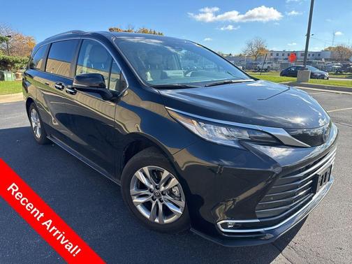 2023 Toyota Sienna Limited