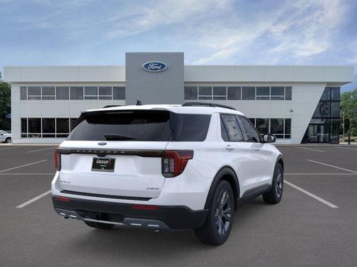 2026 Ford Explorer 
