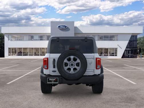 Oxford White 2026 Ford Bronco Big Bend