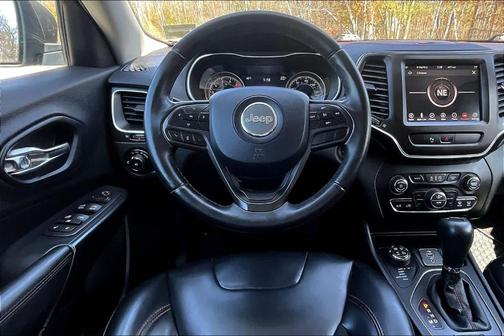 Hydro Blue Pearlcoat 2019 Jeep Cherokee Trailhawk