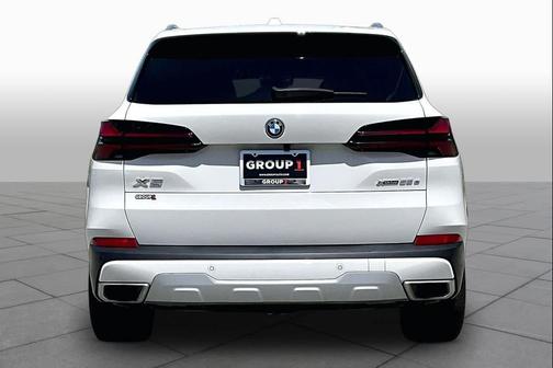 Alpine White 2025 BMW X5 PHEV xDrive50e