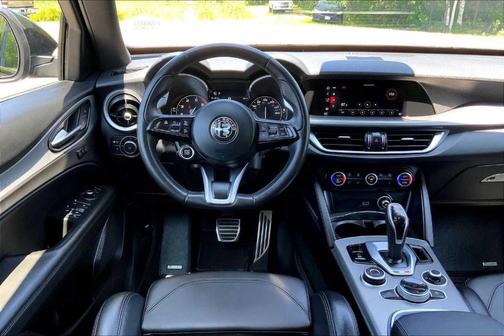 2023 Alfa Romeo Stelvio Veloce