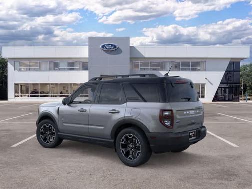M7/CARBONIZED G 2026 Ford Bronco Sport Outer Banks