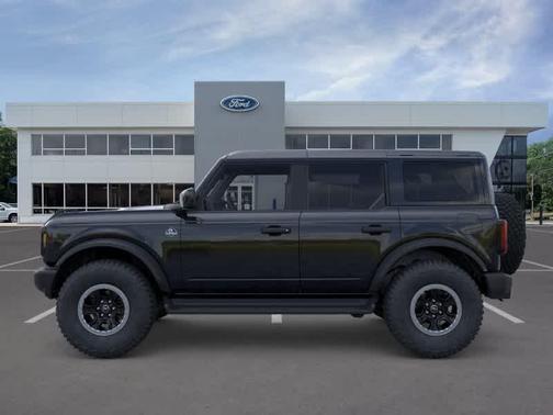 Shadow Black 2026 Ford Bronco Outer Banks