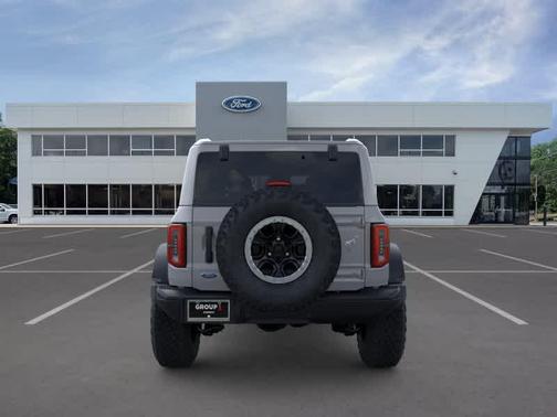 Avalanche Gray 2026 Ford Bronco Badlands