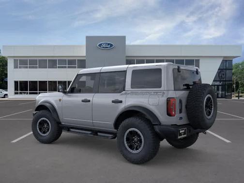 Avalanche Gray 2026 Ford Bronco Badlands