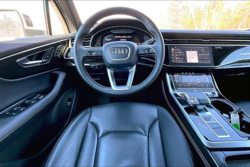 2025 Audi Q7 55 Premium Plus