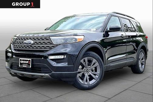 Agate Black Metallic 2023 Ford Explorer XLT