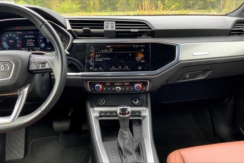 2023 Audi Q3 45 S line Premium