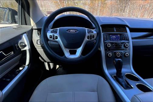 Deep Impact Blue Metallic 2014 Ford Edge SE