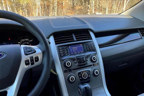 Deep Impact Blue Metallic 2014 Ford Edge SE