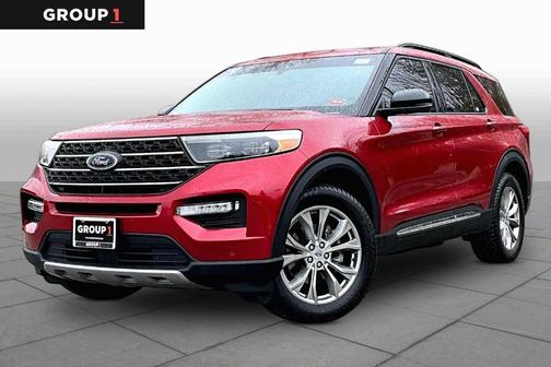 Rapid Red Metallic Tinted Clearcoat 2023 Ford Explorer XLT