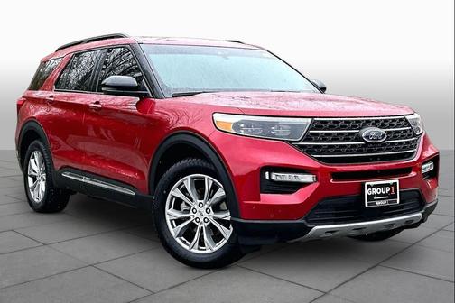 Rapid Red Metallic Tinted Clearcoat 2023 Ford Explorer XLT