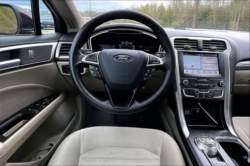 Rich Copper Metallic Tinted Clearcoat 2019 Ford Fusion SE