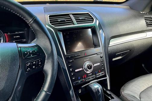 2019 Ford Explorer sport