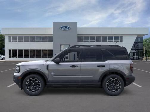 M7/CARBONIZED G 2026 Ford Bronco Sport Outer Banks