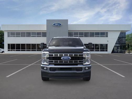 Black 2026 Ford F-250 XLT