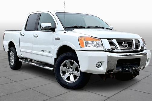 2015 Nissan Titan SV