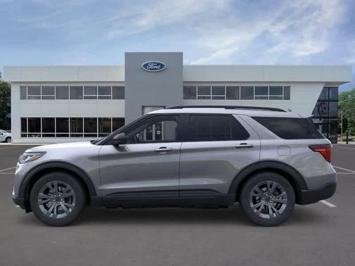 Carbonized Gray Metallic 2026 Ford Explorer Active