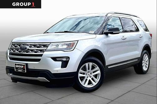 Ingot Silver Metallic 2018 Ford Explorer XLT