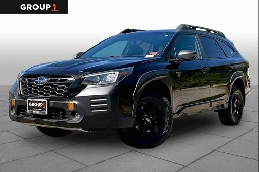 Crystal Black Silica 2022 Subaru Outback Wilderness