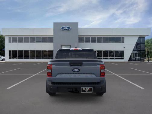 Azure Gray Metallic Tri-Coat 2026 Ford Maverick Lariat