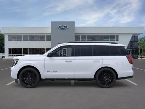 Star White Metallic Tri-Coat 2026 Ford Expedition Platinum