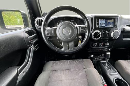 Black Clearcoat 2012 Jeep Wrangler Sahara