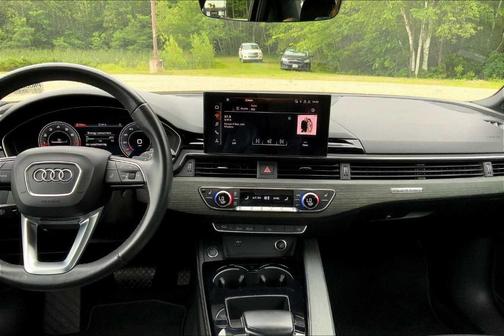 2023 Audi A4 45 S line Premium Plus