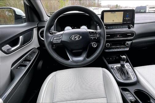 Lunar White 2022 Hyundai KONA Limited