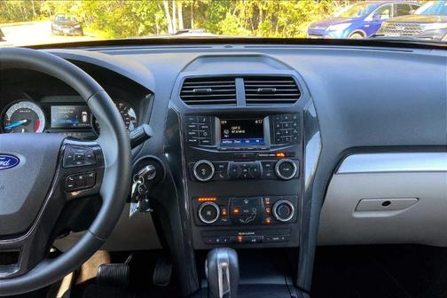 2018 Ford Explorer Base