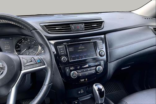 Gun Metallic 2020 Nissan Rogue SL