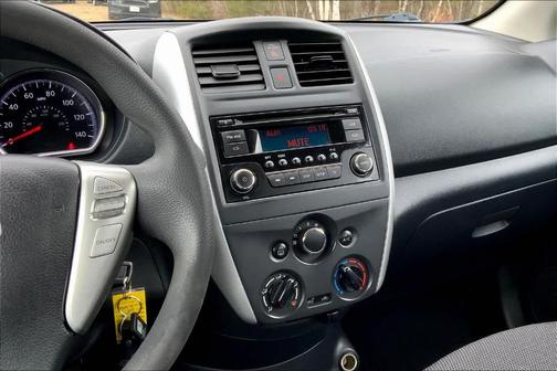 2017 Nissan Versa 1.6 SV