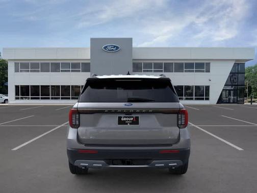 Carbonized Gray Metallic 2026 Ford Explorer Active