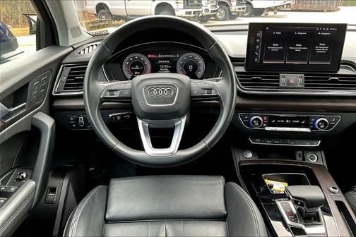 2024 Audi Q5 45 S line quattro Premium