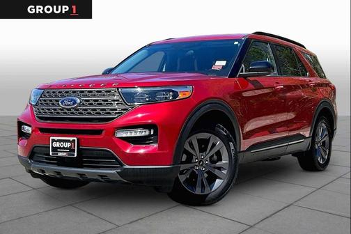 Rapid Red Metallic Tinted Clearcoat 2023 Ford Explorer XLT