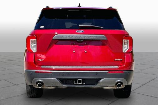 Rapid Red Metallic Tinted Clearcoat 2023 Ford Explorer XLT