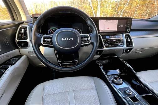 2022 Kia Sorento Plug-In Hybrid SX