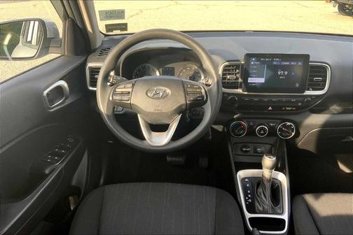 2021 Hyundai VENUE SE