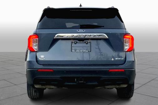 Infinite Blue Metallic Tinted Clearcoat 2021 Ford Explorer XLT