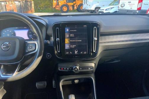 2021 Volvo XC40 T5 R-Design