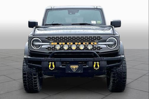 Shadow Black 2023 Ford Bronco Badlands