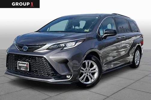 2021 Toyota Sienna XSE 7 Passenger