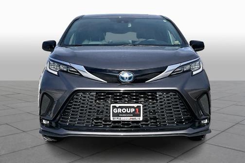 2021 Toyota Sienna XSE 7 Passenger