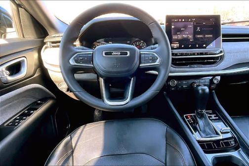2023 Jeep Compass Latitude Lux