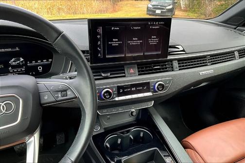 2024 Audi A4 45 S line quattro Premium